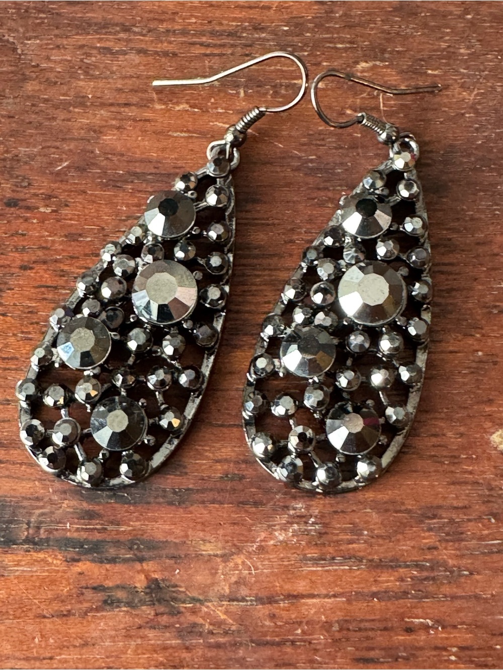 Gunmetal Filigree Teardrop Earrings Rhinestone Dangle Earrings - Black